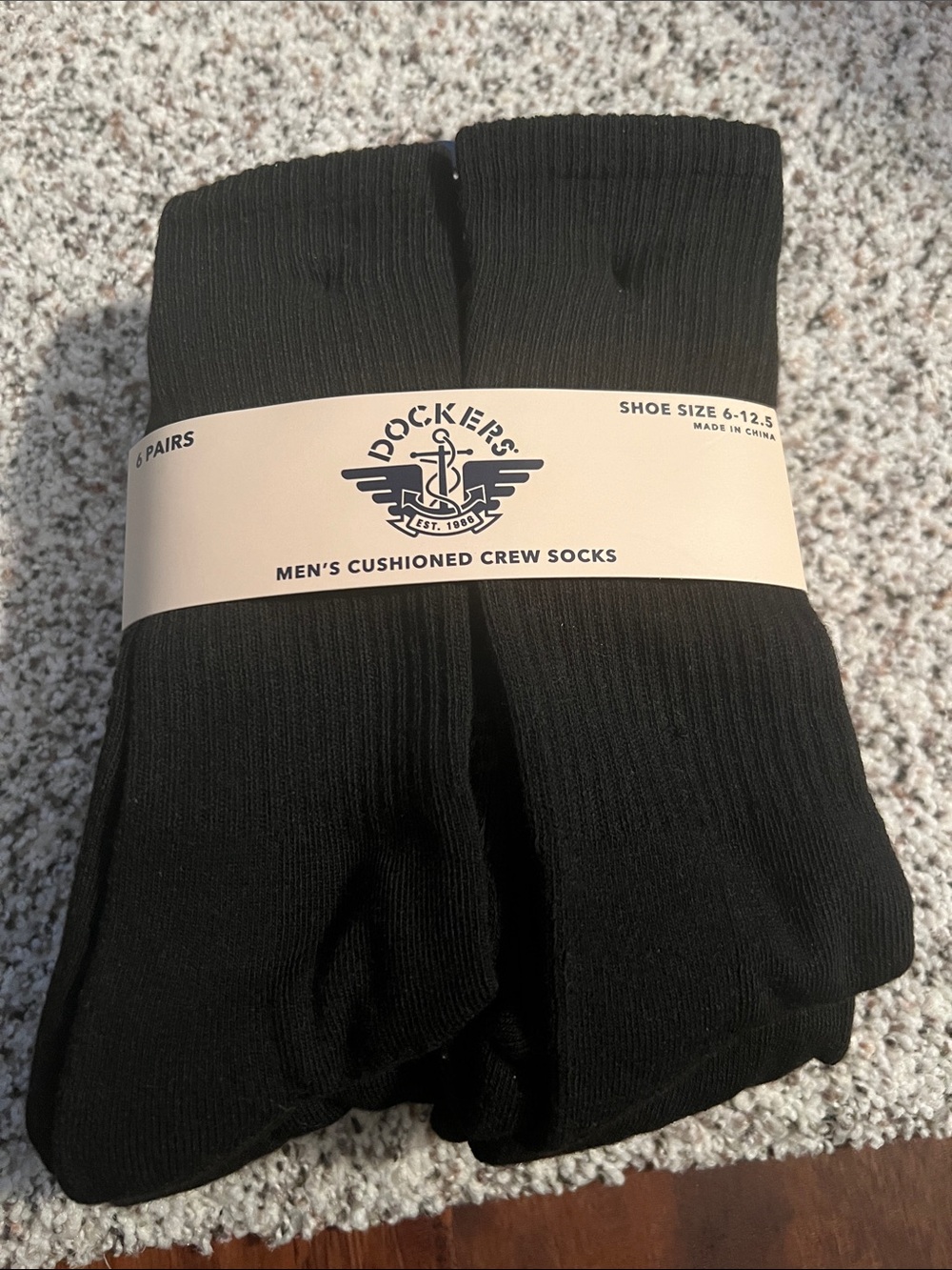 NWT Dockers Black Men's Cushioned Crew Socks - 6 Pack